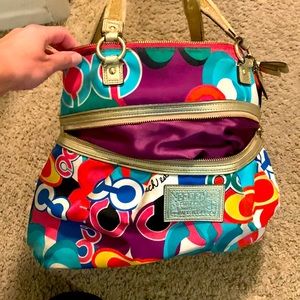 Very vintage authentic rare print official original coach purse vintage 2005